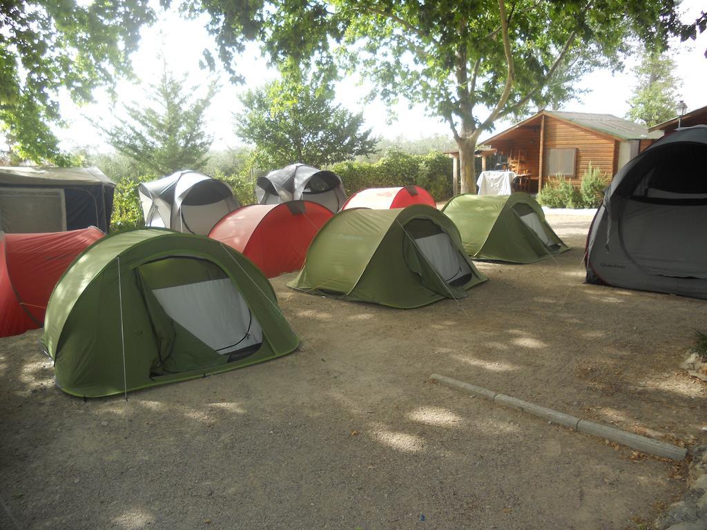 Camping フエンテ・デ・ピエドラ エクステリア 写真